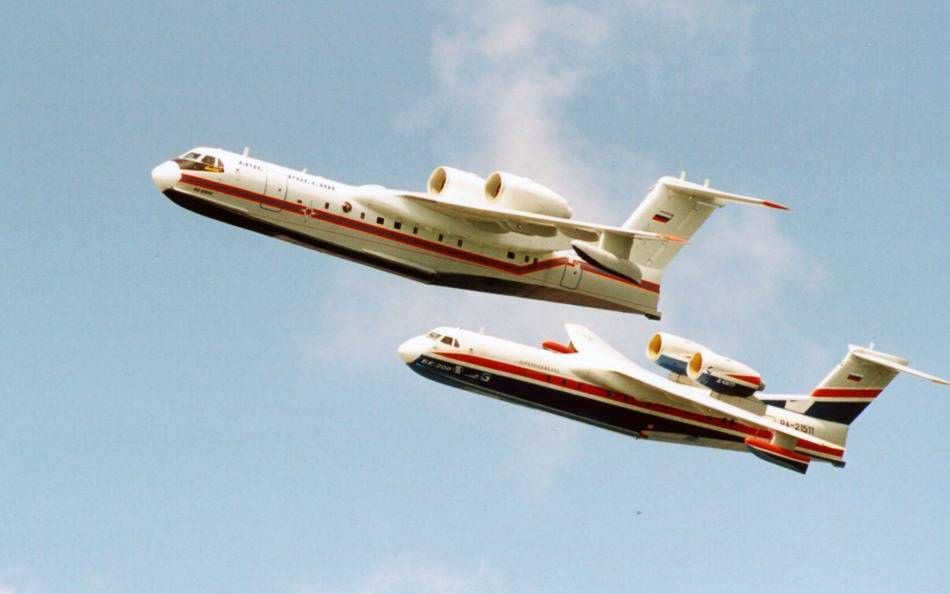 Beriev Be-200 watershow 