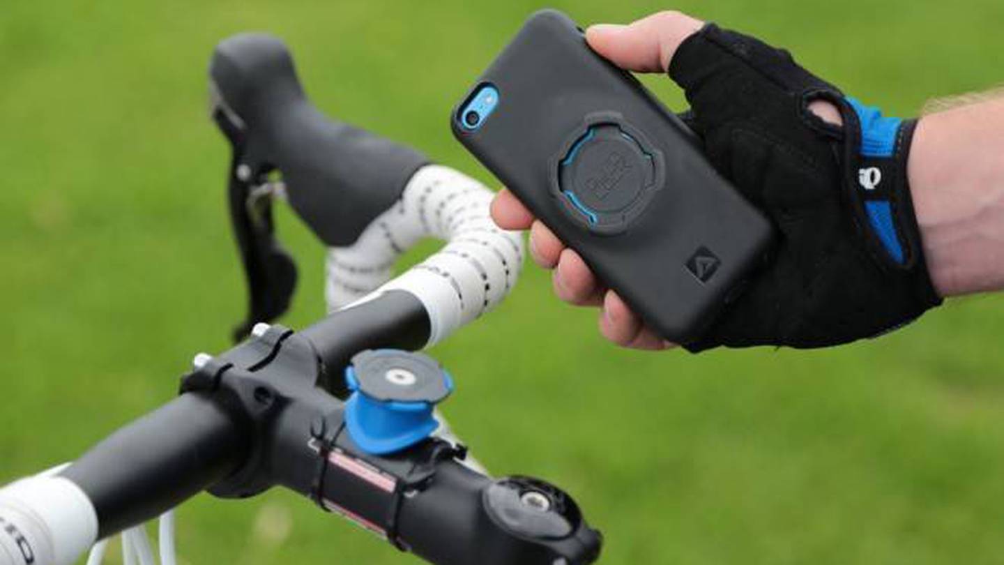 3 formas de llevar tu smartphone en bicicleta – FayerWayer