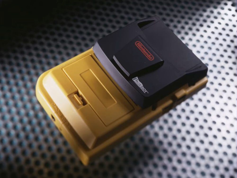 Cuando la Game Boy Color quiso parecerse a un smartphone: Nintendo descartó  un accesorio para navegar en internet desde la consola en 2002