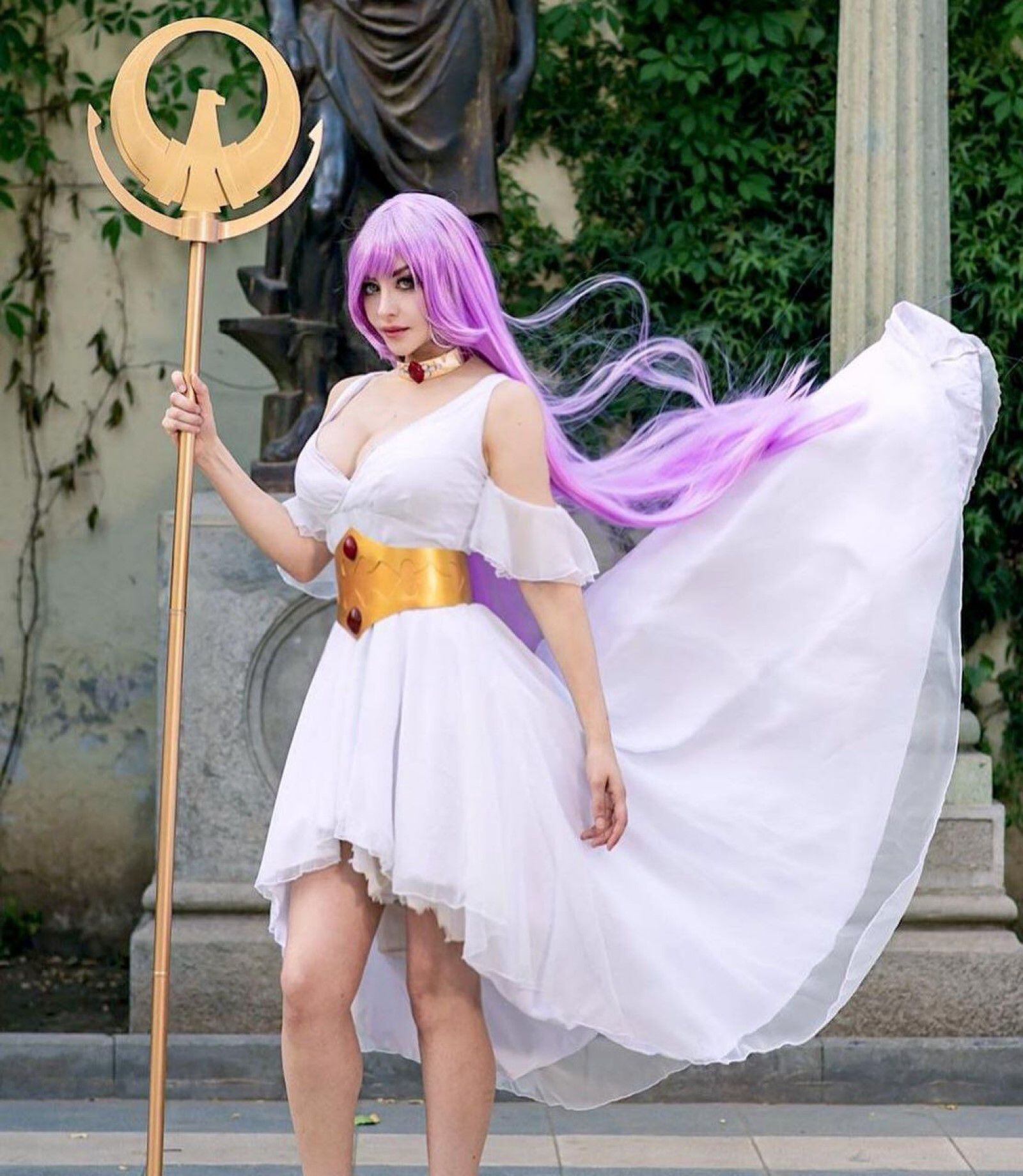 Caballeros del Zodiaco: este es el mejor cosplay de Atenea – FayerWayer