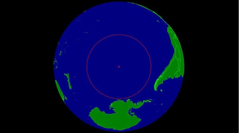 Se encuentra en el océano Pacífico, específicamente en las coordenadas 48°52.6′S 123°23.6′W.