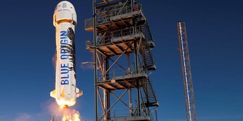 Blue Origin pone fecha a su vuelo con turistas espaciales y sortea un asiento