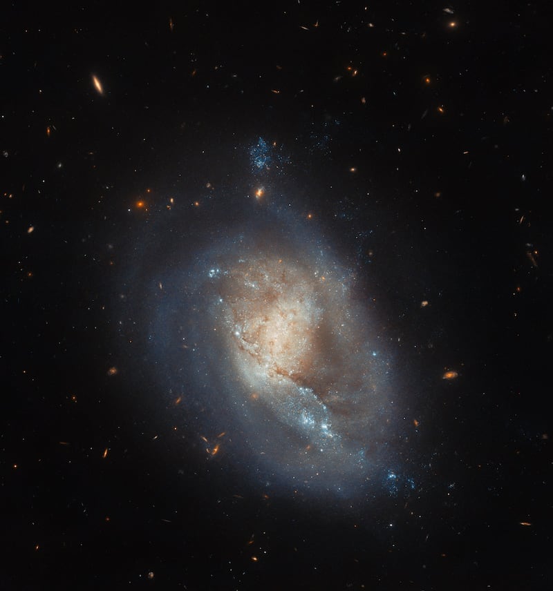 IC 3476 Hubble NASA ESA