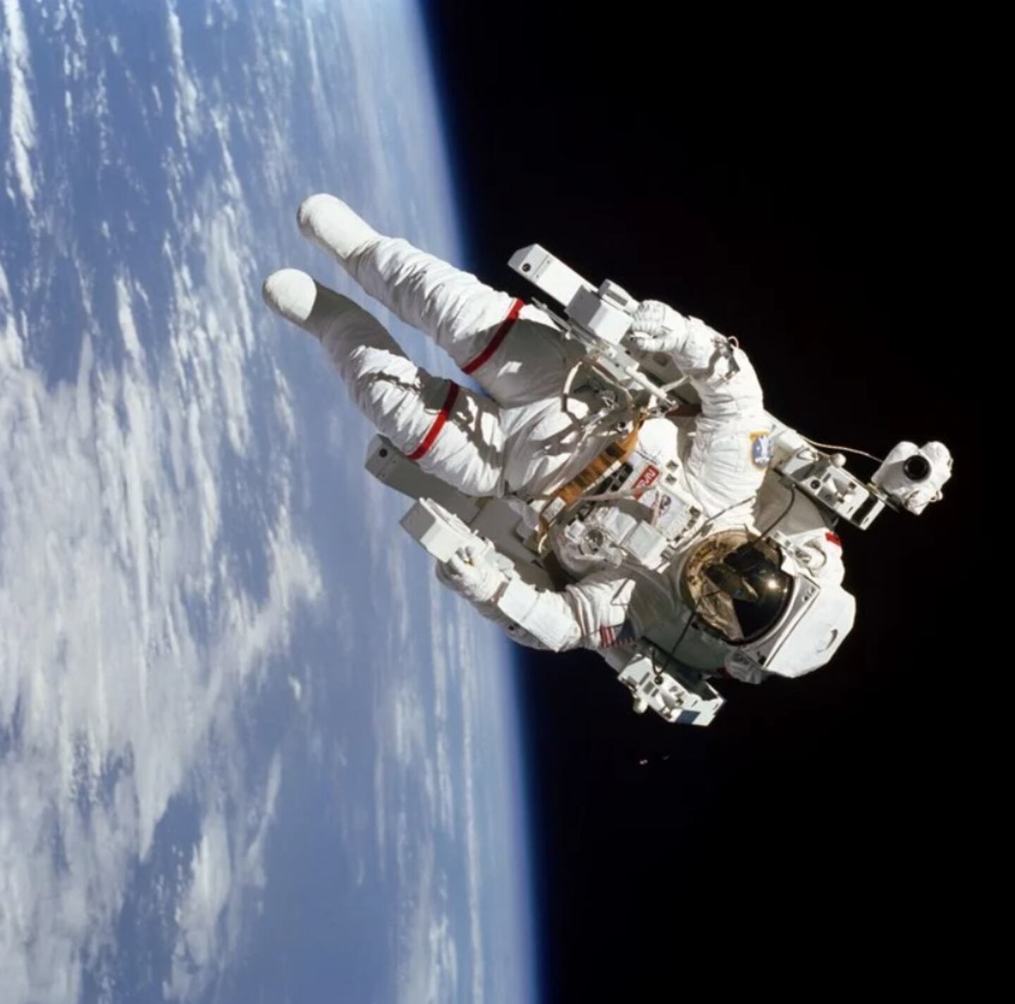 Bruce Mccandless Ii El Astronauta De La Nasa Que Quedó Flotando Sin Ataduras En El Espacio 8504