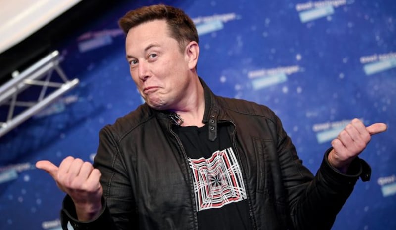 La reacción de figuras prominentes como Musk y la postura crítica de Kaspersky destacan la creciente presión sobre las grandes empresas tecnológicas para asegurar la resiliencia y confiabilidad de sus servicios.