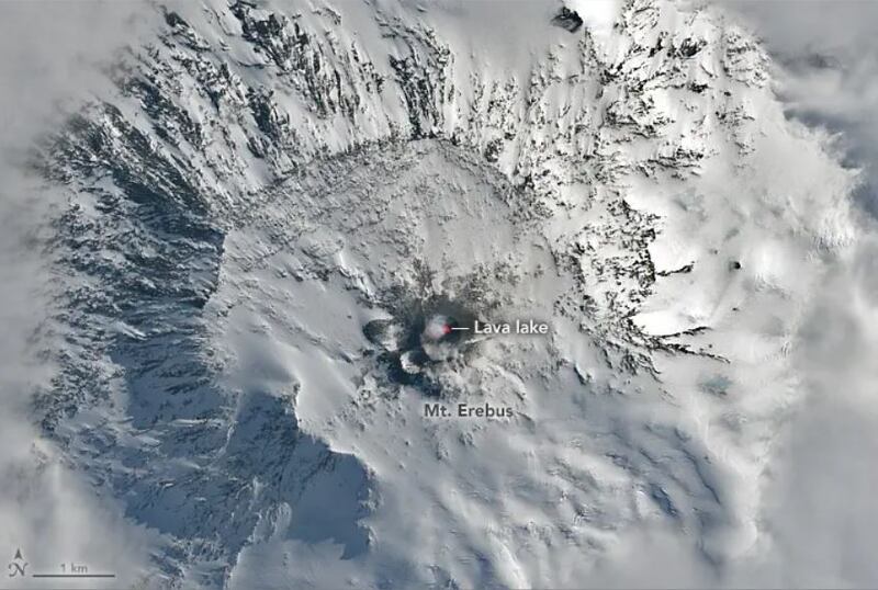 El monte Erebus es uno de los dos volcanes antárticos activos.| Foto: NASA