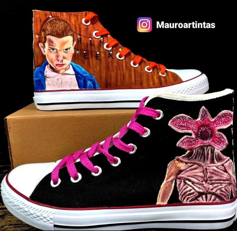 Algunas muestras del arte de Mauricio Cubillos en las zapatillas Converse.