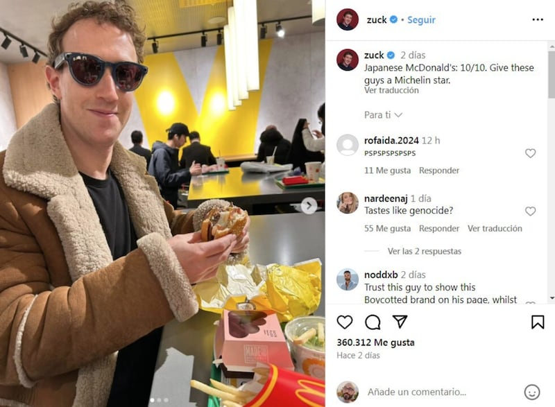 Zuckerberg, publicó una foto de sí mismo disfrutando de una hamburguesa en McDonald’s.