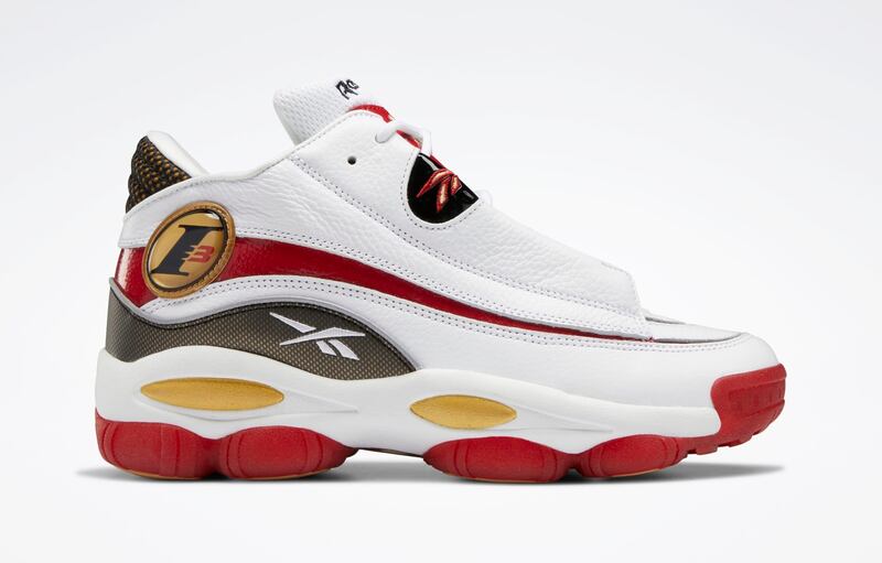 Así son las Reebok The Answer DMX, las relanzadas zapatillas de Allen Iverson, en homenaje al 25 aniversario de su salida al mercado.