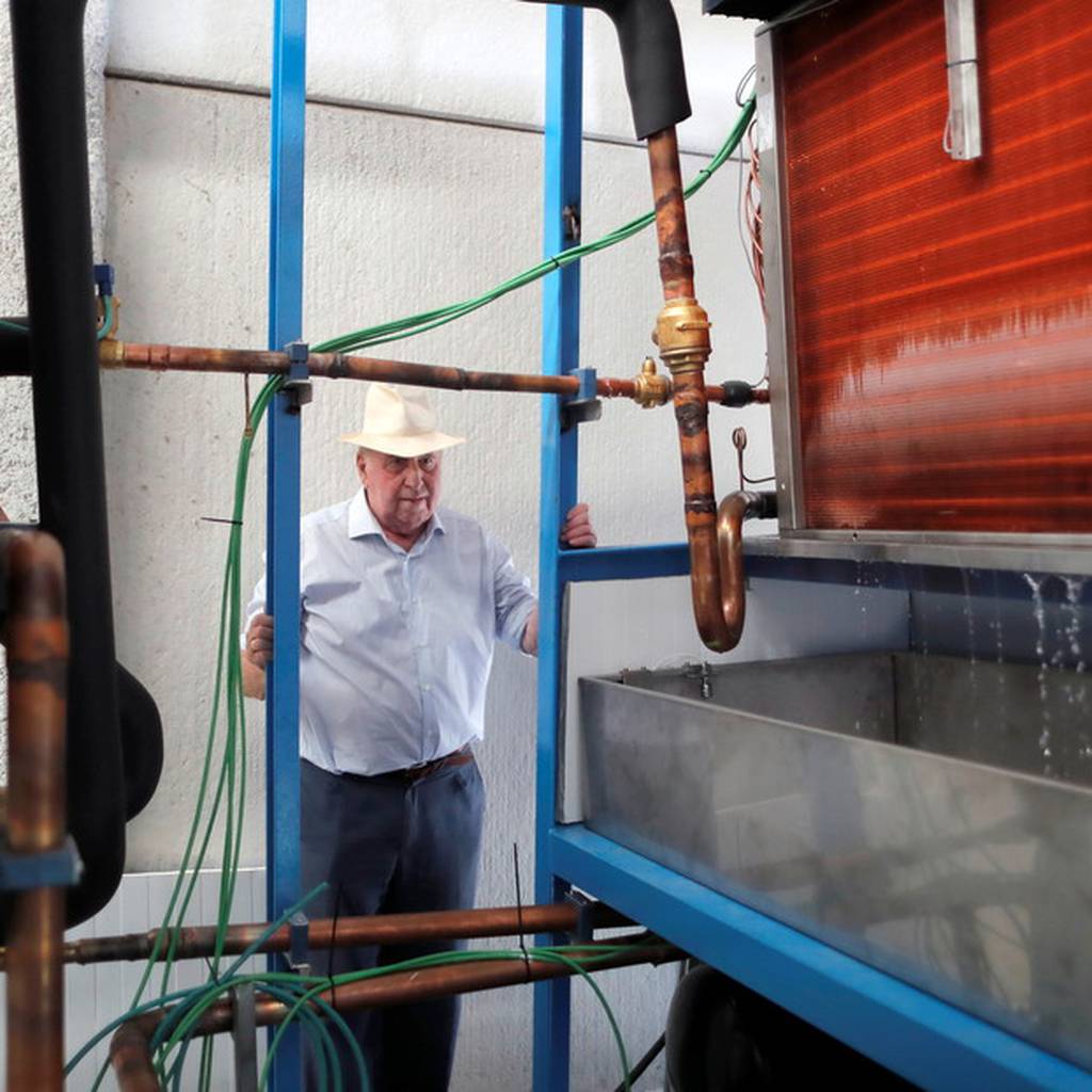 Mexicanos inventan una maquina capaz de crear agua a partir del aire –  Ciencia UANL